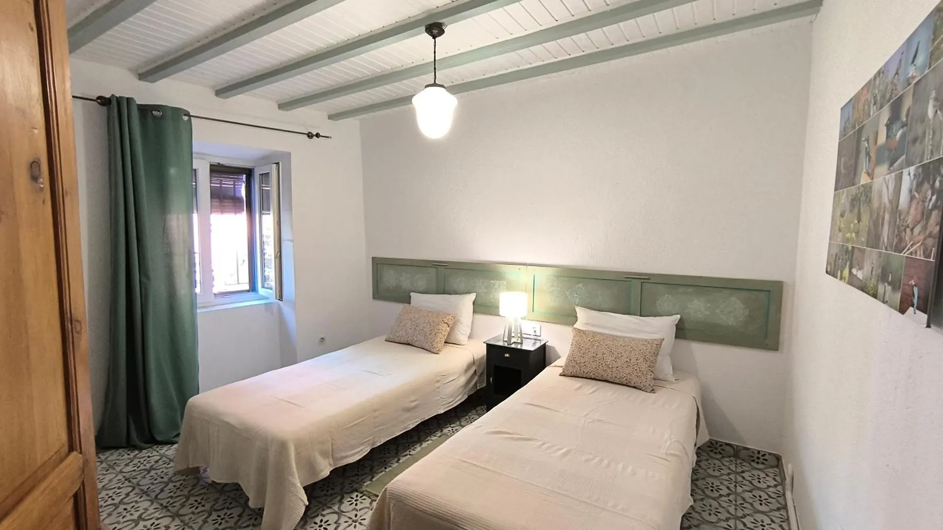 Apartmán Ca La Lidia Garriguella 0*,  Španělsko
